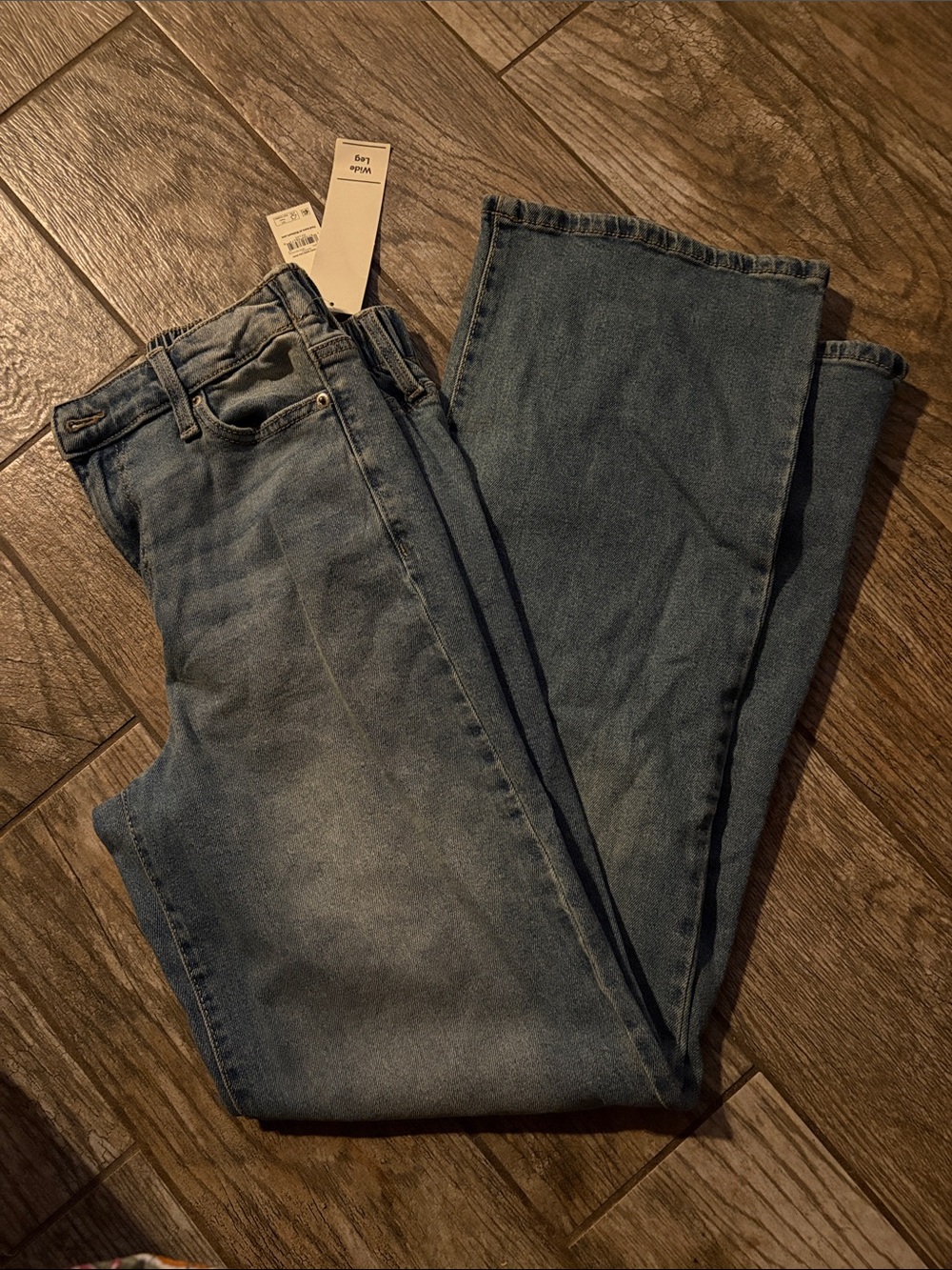 Juniors No Boundaries Baggy Wide Leg  Jean. MD Wash. Brand New